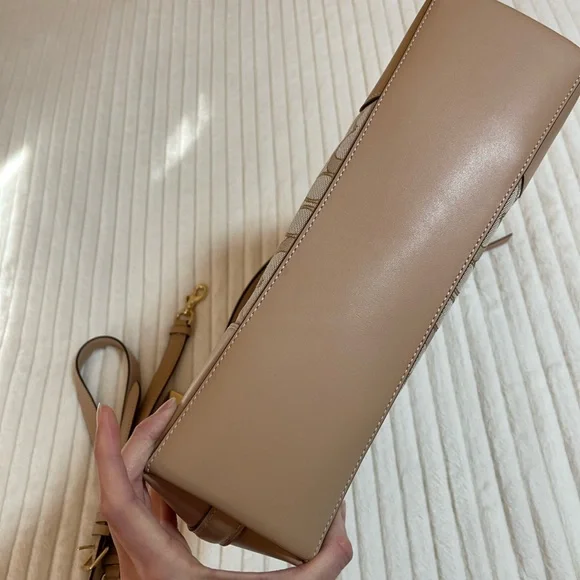 Coach | Ivie Hobo Bag - Signature Khaki - Picture 13 of 17